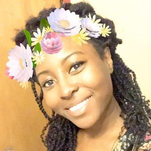 Meet your Posher, Tia